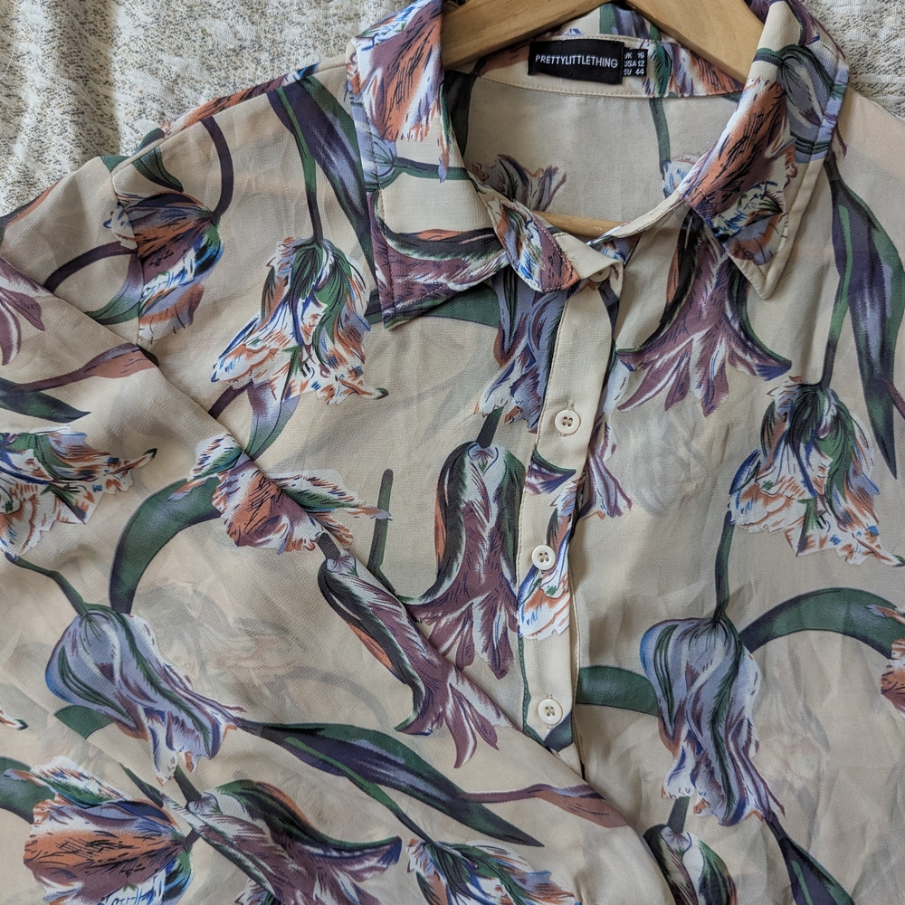 ๐ท Preloved PrettyLittle Things Plus Floral Tulip Oversized Blouse - Size 12 - Picture 5 of 16